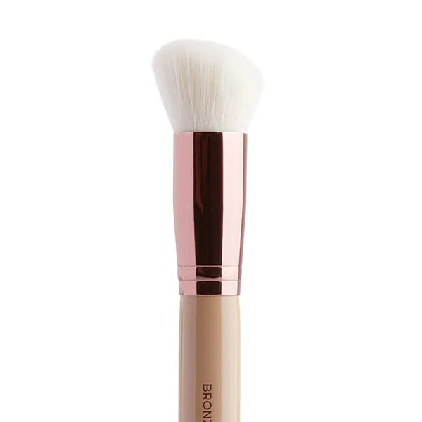 Silk x Fernando Bronze   Contour Me Brush