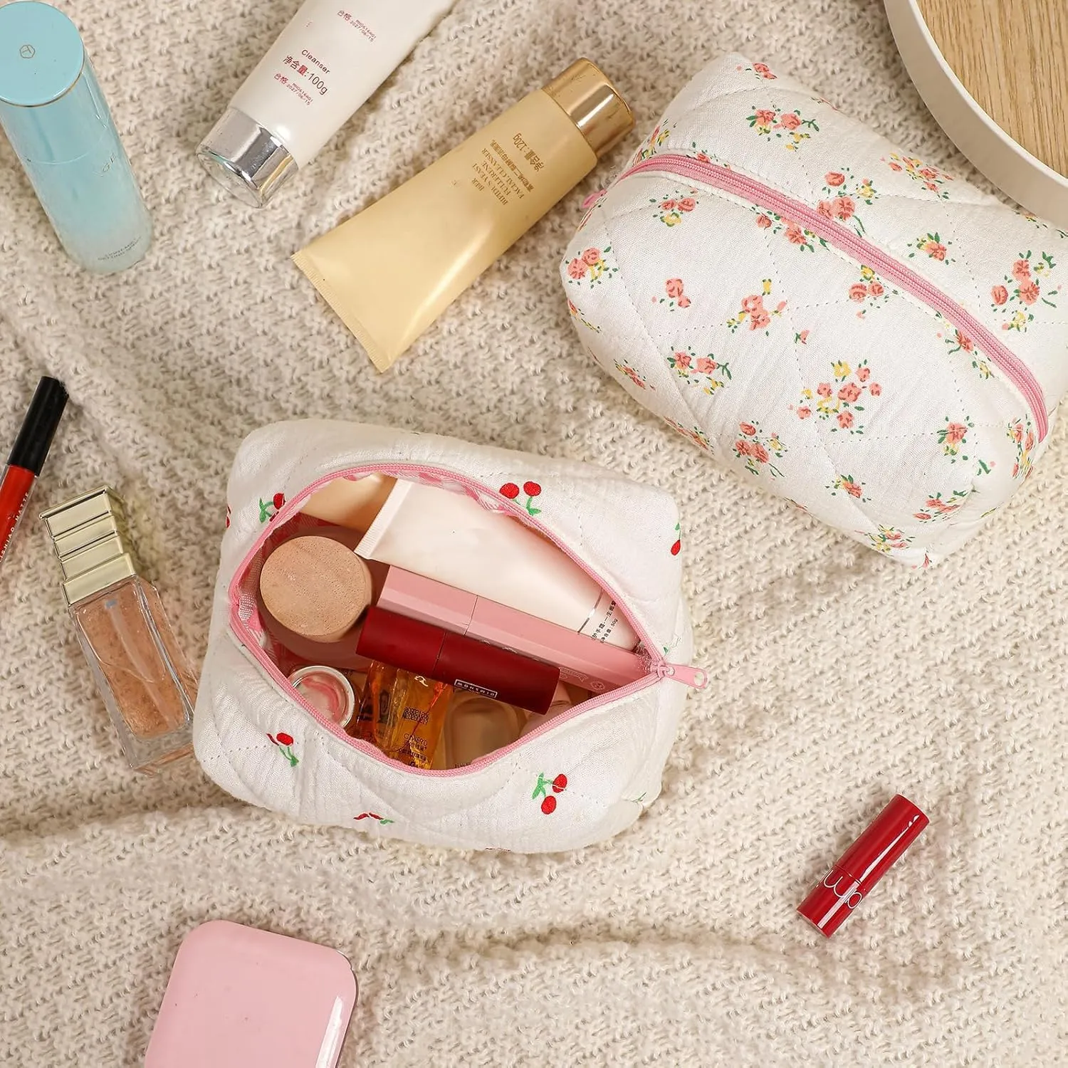 Small Quilted Cotton Makeup Bag, Cute Floral Cosmetic Bag, Cotton Aesthetic Makeup Pouch, Kawaii Travel Toiletry Bag for Women and Girls (08 Bear)