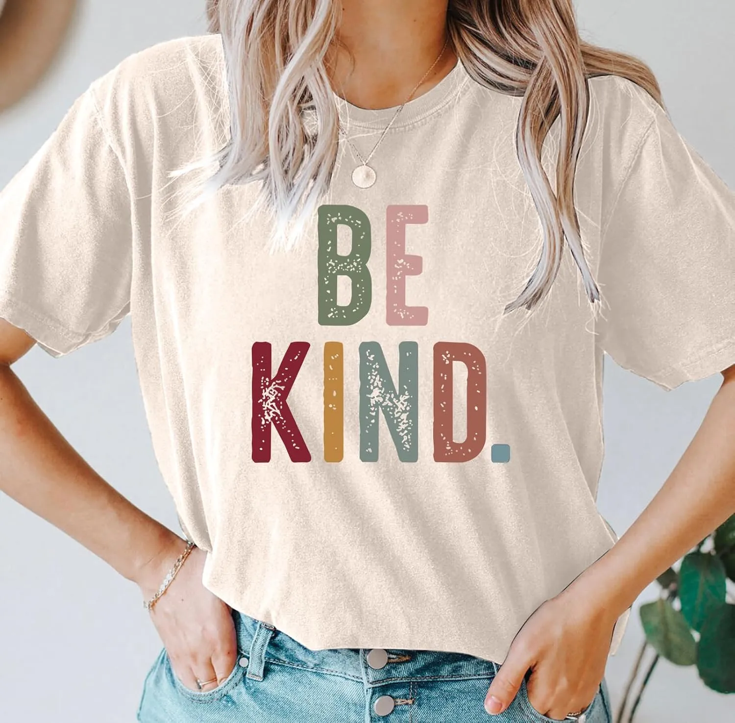 Women's Be Kind Shirt Graphic Tees Short Sleev Loose Fit Tshirts Cute Casual Summer Tops Teacher Shirts Beige L