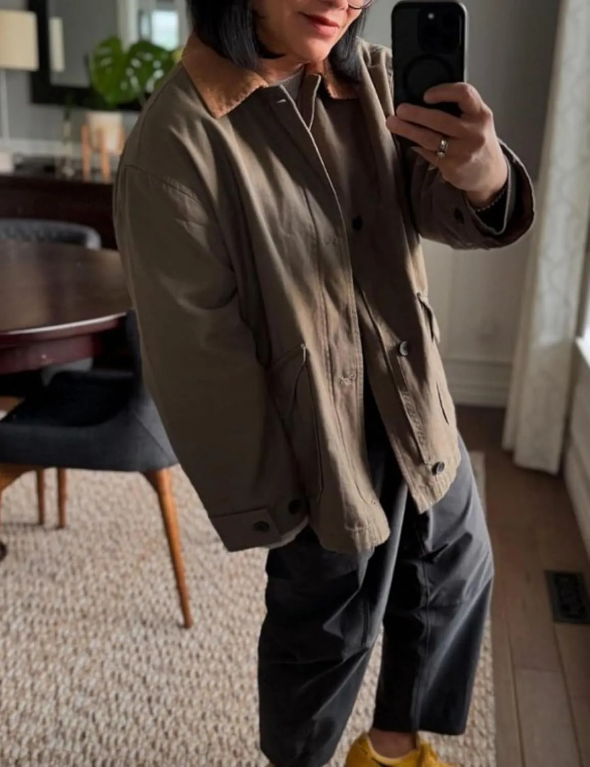 Womens Oversized Barn Jacket Button Down Canvas Jacket Corduroy Lapel Collar Fall Fashion 2024 Trendy Outwear